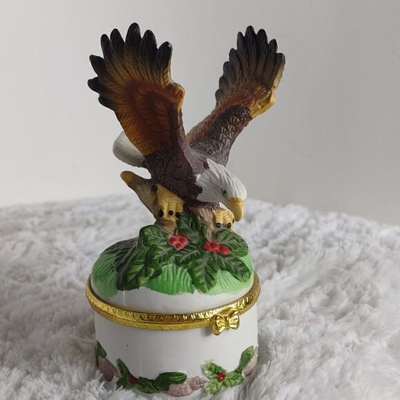 Eagle Porcelain Trinket Box - Picture 8 of 8